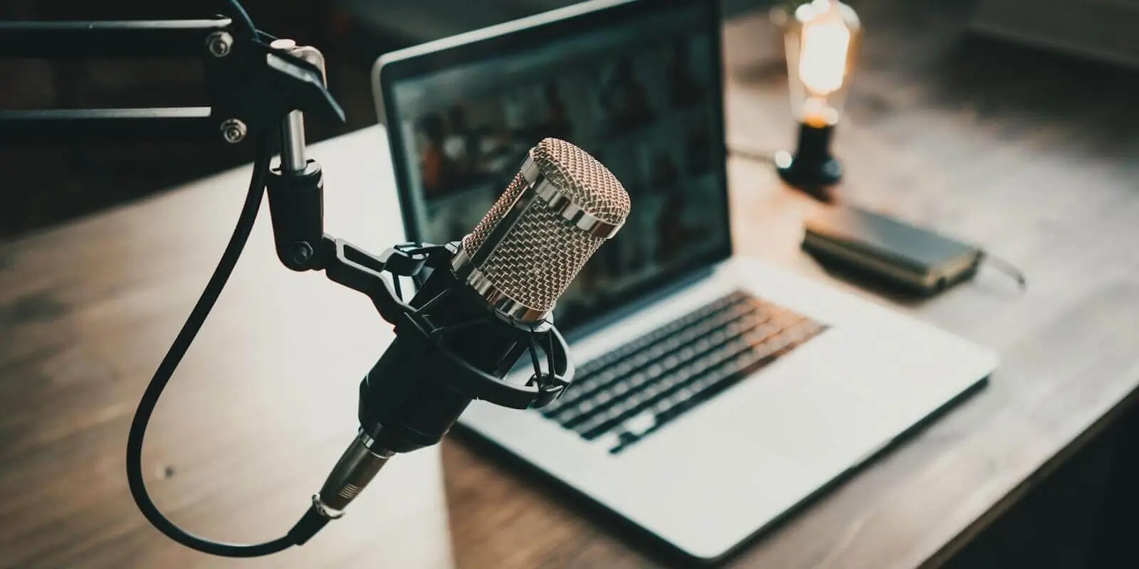 Pros y contras de HACER PODCASTS